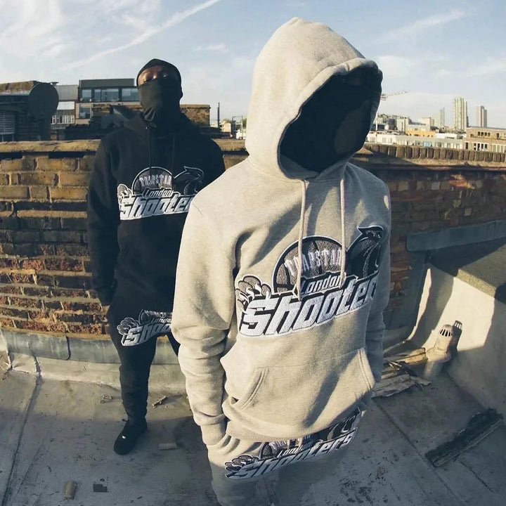London Shooters Grauer Weißer Streetwear Jogginganzug – Bequem, Stylisch, Langlebig