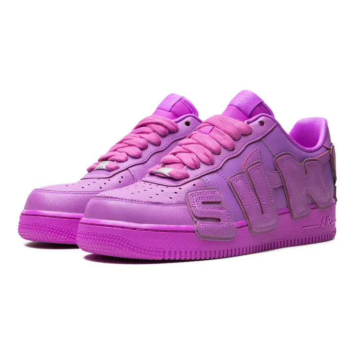 Nike Cactus Plant Flea Market Fuchsia Air Force 1 Sneaker mit auffälligem Branding