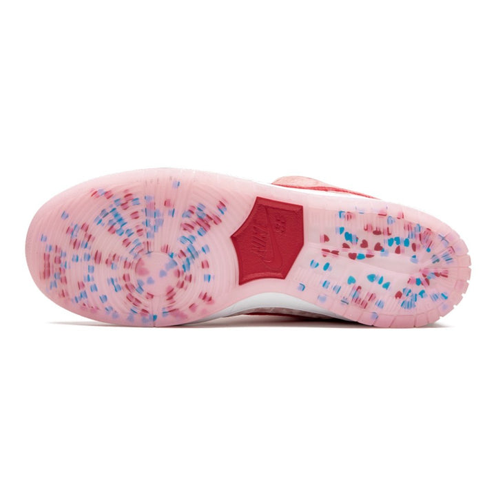 Nike SB Dunk Low Pro 'StrangeLove' Skateboarding Sneaker – Exklusiver Valentinstag Style