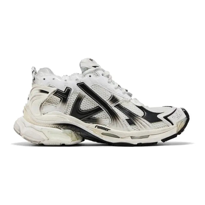 Balenciaga Runner Sneaker Weiß Schwarz Gradient: Stylischer Used-Look, Atmungsaktives Mesh