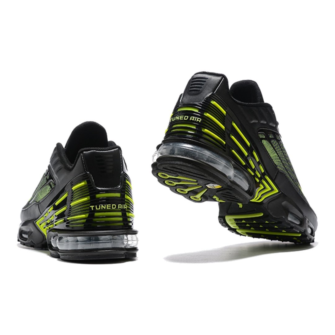 Nike Air Max Plus 3 TN Sneaker: Federnde Dämpfung, Futuristisches Design, Ultimativer Komfort