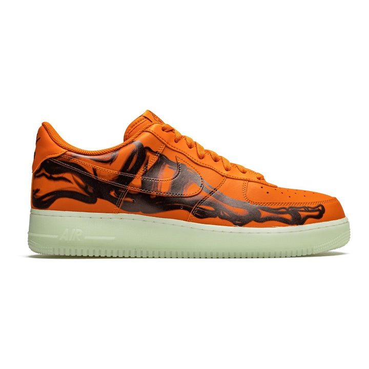 Nike Air Force 1 Low 'Orange Skeleton' Halloween Sneaker – Leuchtendes Knochen-Design