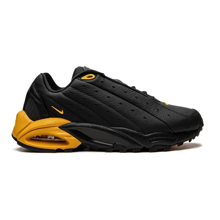 Nike x NOCTA Hot Step Air Terra Sneaker Schwarz Gold Herren Trail-Schuh