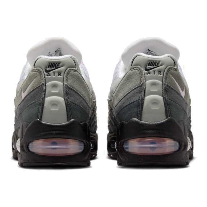 Nike Air Max 95: Stilvolle Sneaker mit Max Air Dämpfung und Wildleder-Overlays