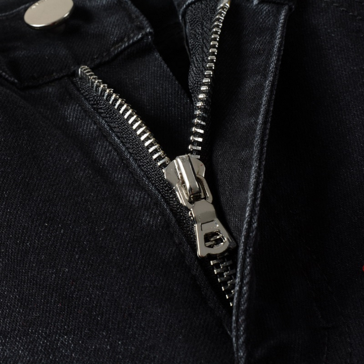 Amiri Rote Sternen-Patch Jeans: Luxuriöse Designer-Denim für Rock'n'Roll-Stil