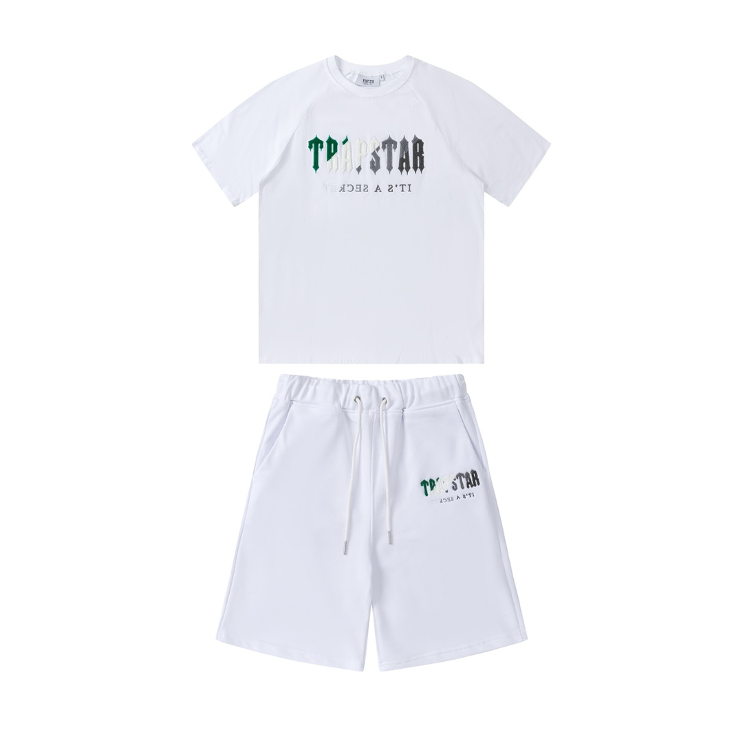 Trapstar Decoded Chenille Kurzes Set Weiß-Grün - Stylischer Herren Zweiteiler