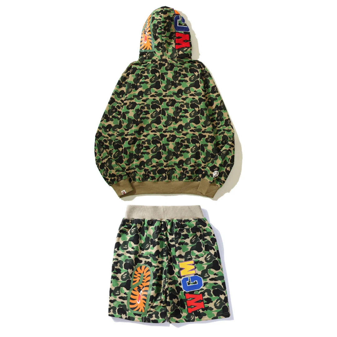 BAPE Streetwear Set Hai-Hoodie & Shorts – Komfortabel, Stylisch, Exklusiv