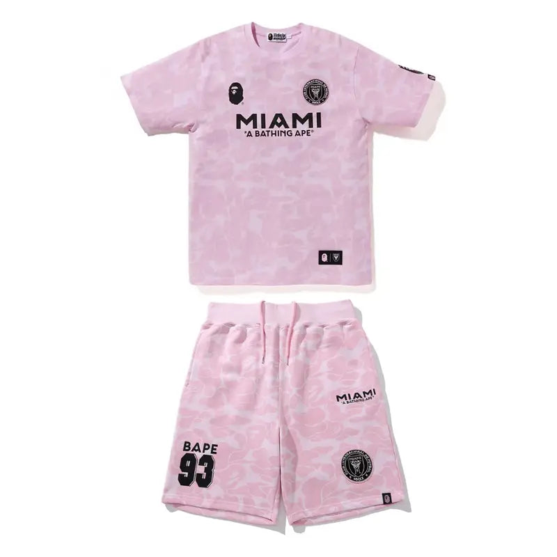 Stylisches BAPE Miami Streetwear Set: T-Shirt & Shorts für angesagte Looks