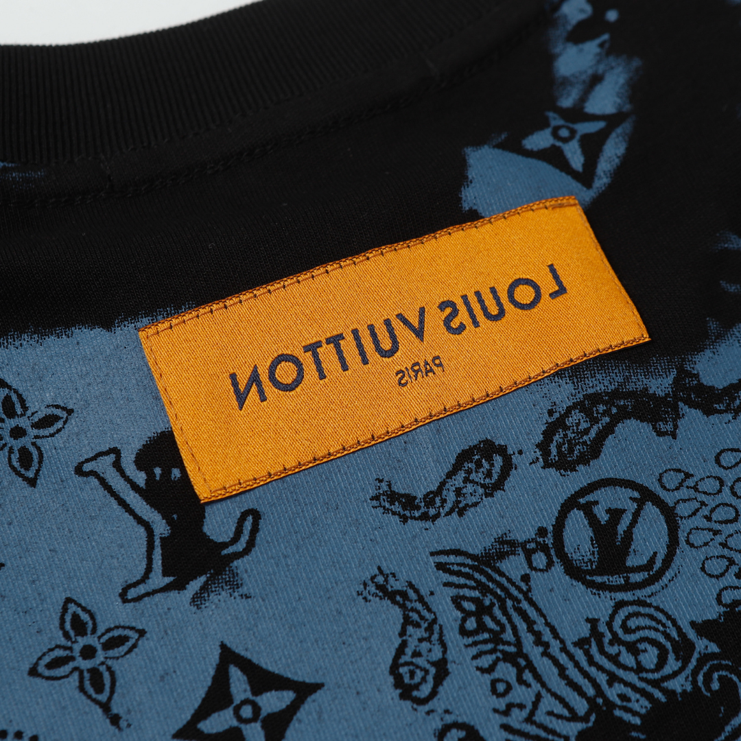 Exklusives Louis Vuitton T-Shirt: Luxuriöses Design, Premium-Qualität für Stilbewusste