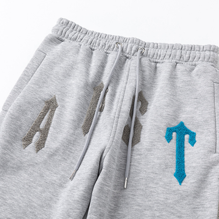 Trapstar Decoded Arch 2.0 Eisgrauer Designer Jogginganzug – Stylischer Freizeitanzug für Herren