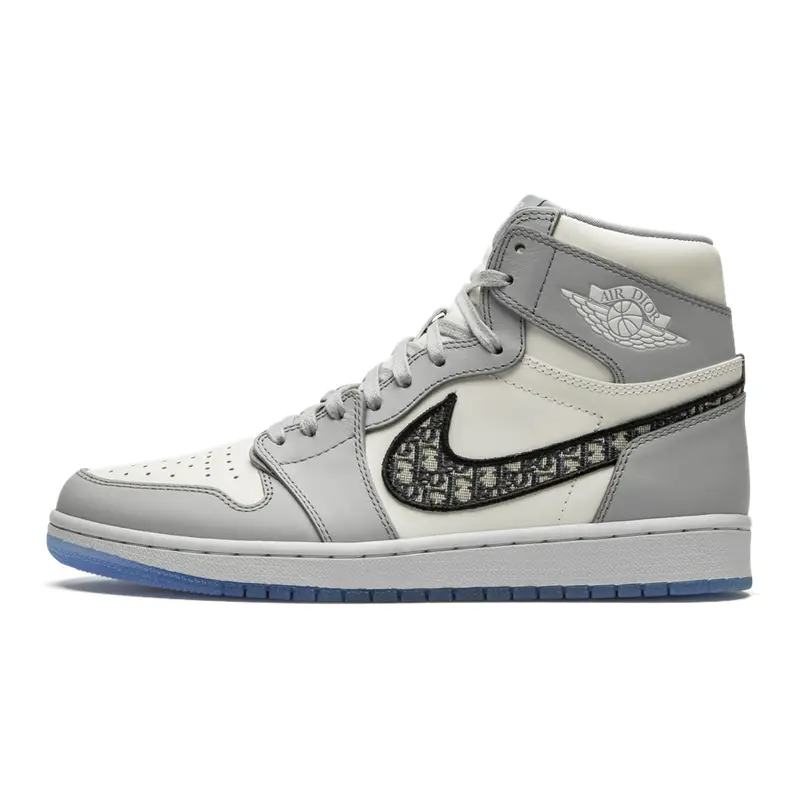 Exklusiver Air Jordan 1 Retro High Dior Sneaker | Luxuriöse Leder-Kollaboration | Sammlerstück
