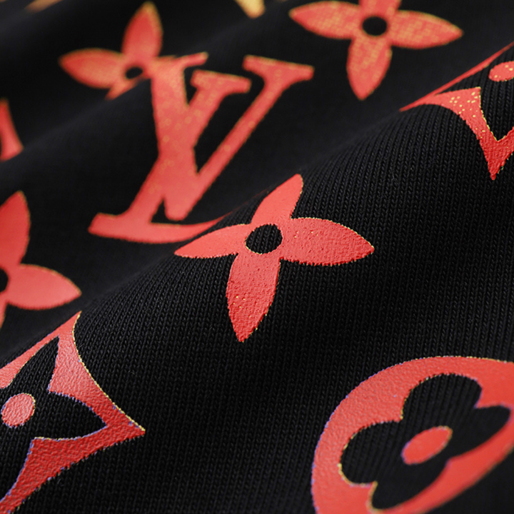 Luxuriöses Louis Vuitton Designer T-Shirt: Hochwertige Baumwolle, Ikonischer Stil für Modekenner