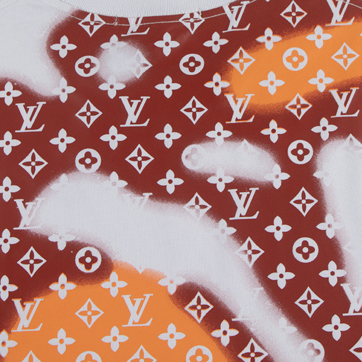 Exklusives Louis Vuitton T-Shirt Luxuriöses Baumwoll-Design Ikonischer Monogramm-Print