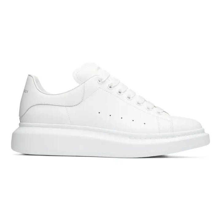 Alexander McQueen Weiße Luxus-Sneaker Damen: Stilvolle Oversized Plateausohle Design
