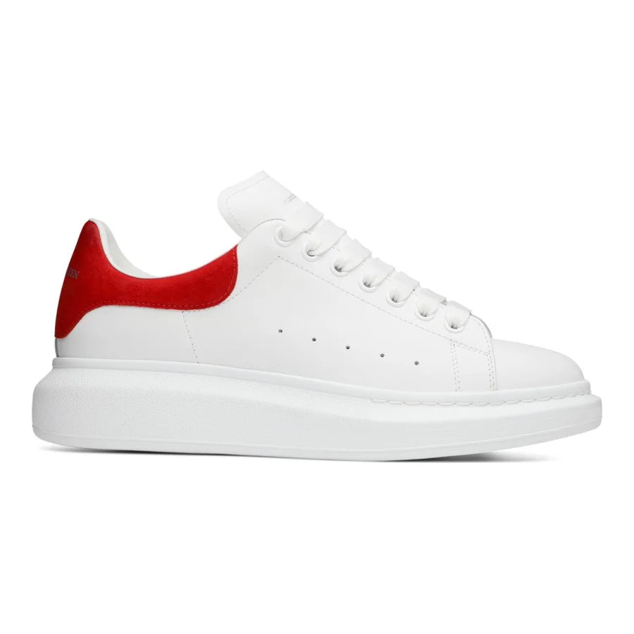 Alexander McQueen Luxuriöse Schwarz-Weiß-Rot Designer-Sneaker – Einzigartiger Stil