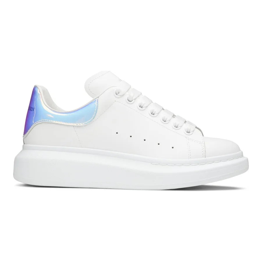 Alexander McQueen Schillernde Schwarz-Weiß Sneaker – Luxuriöser Streetwear-Stil