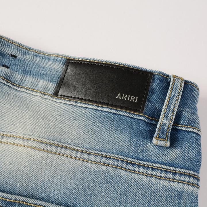 Amiri Rote Diamant-Patch Jeans: Luxuriöse Designer Denim mit Stretch Slim Fit