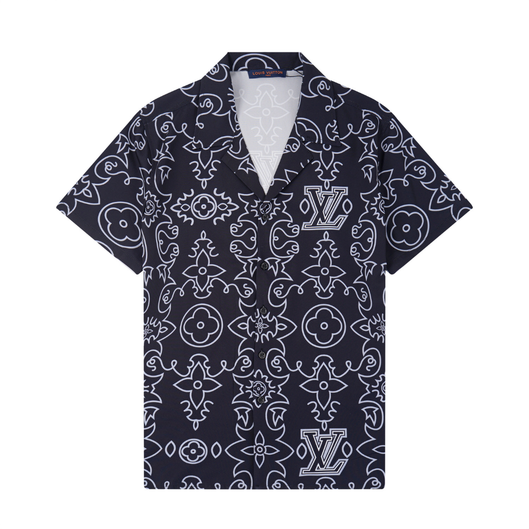 Louis Vuitton Kurz-Set: Luxuriöses Designer-Outfit, Monogramm-Muster, Sommer-Komfort