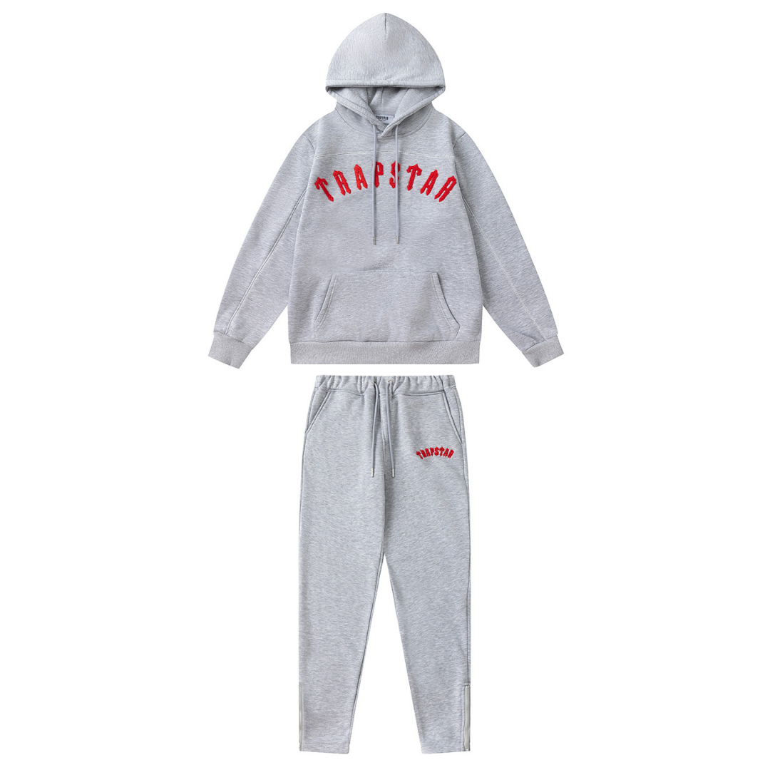 Trapstar Irongate Arch Chenille Rot-Grau Herren Jogginganzug – Stylisch & Bequem