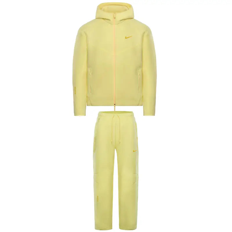 Nike NOCTA Gelbes Tech Fleece Set: Warmer & Stylischer Hoodie & Hose für Herren