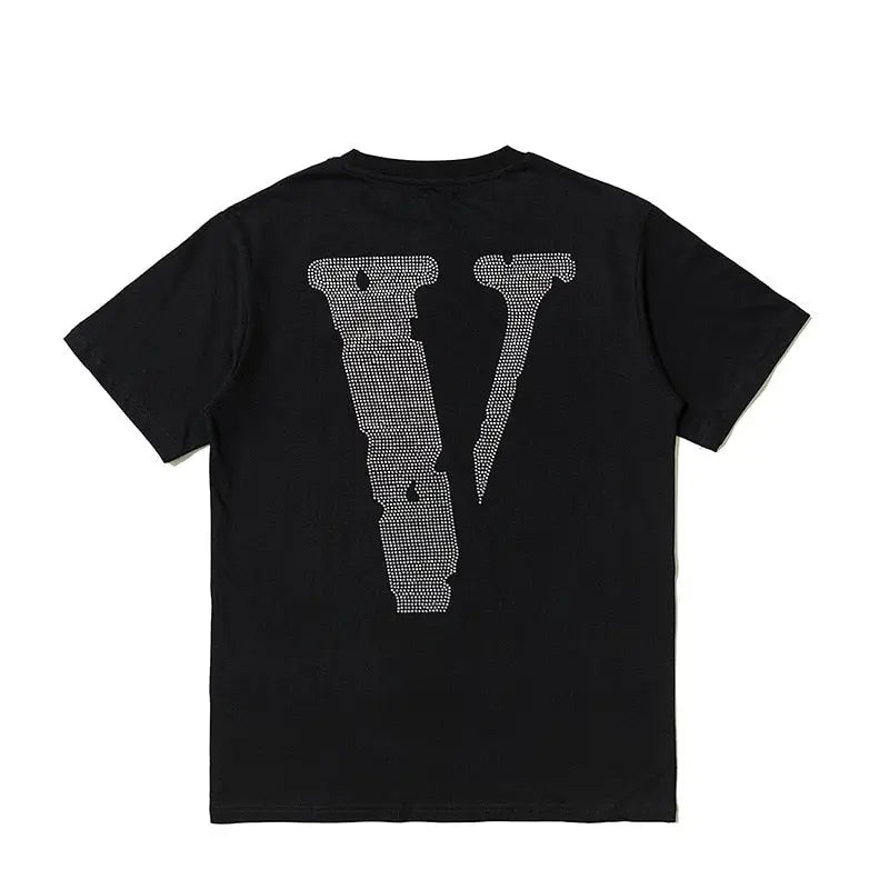 V-LONE Essence Statement-T-Shirt für Herren: Individueller Streetwear-Look mit markanter Botschaft