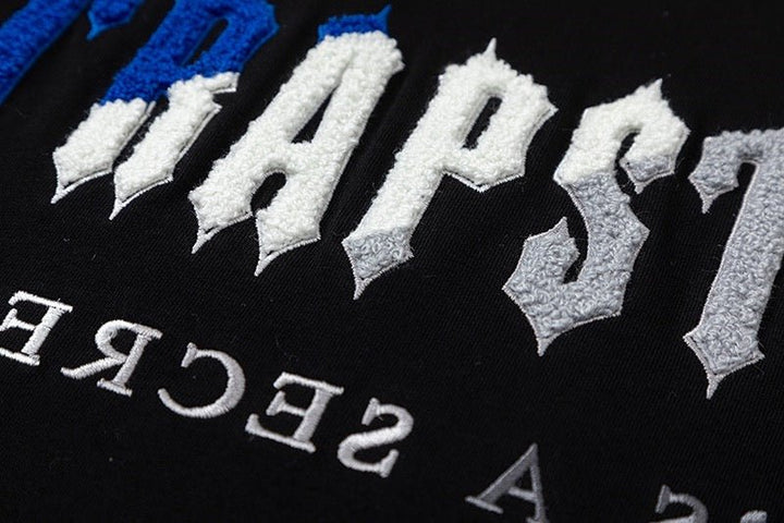 Trapstar Decoded Chenille Kurzset Herren Blau Schwarz Sommer Streetwear Outfit