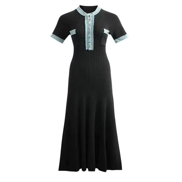 Elegantes Strick-Midikleid