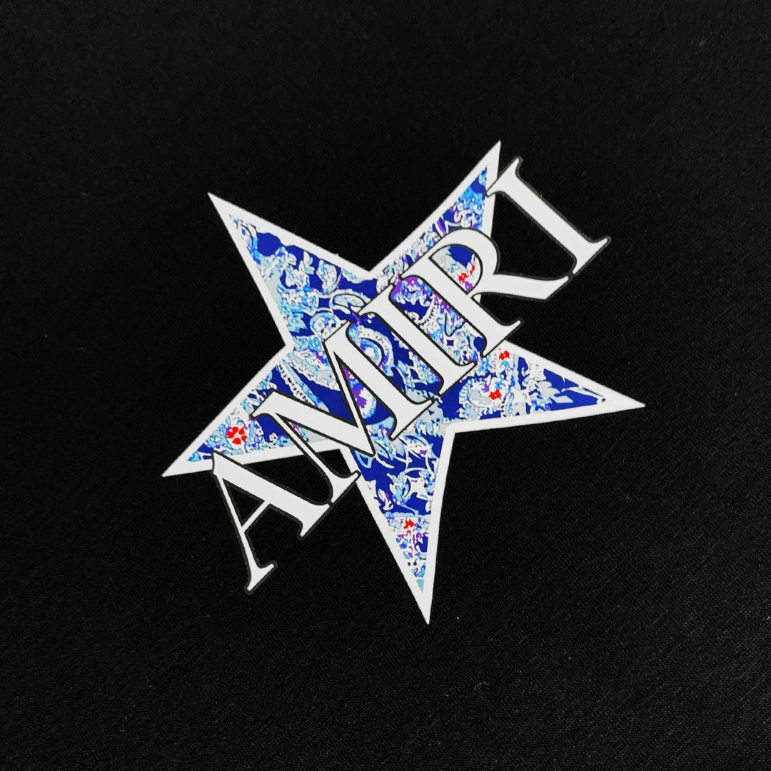 Amiri Paisley Star T-Shirt für Herren – Luxuriöses Designer-Shirt mit Stern-Muster