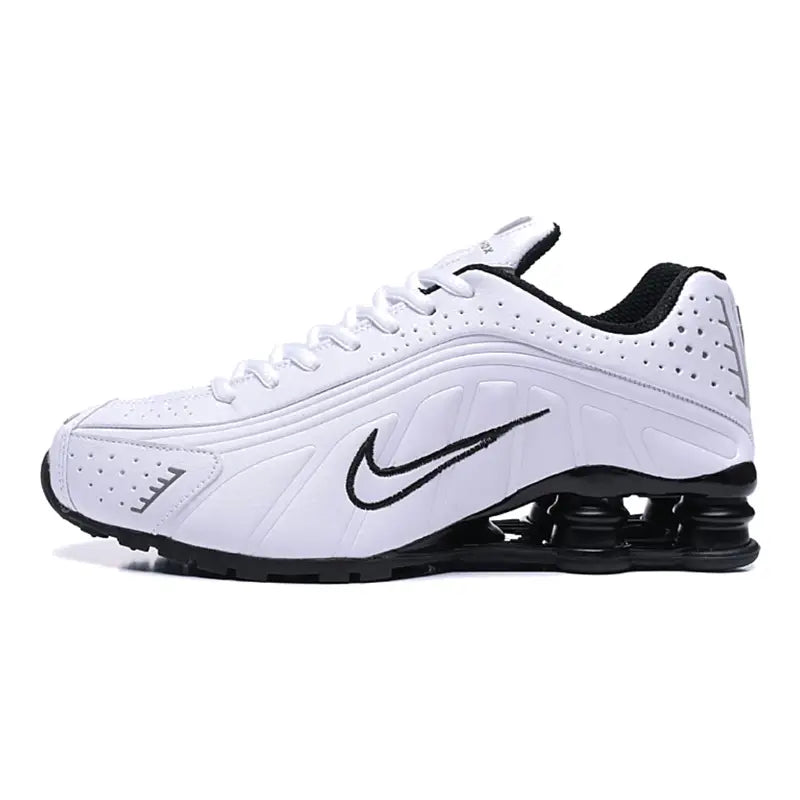 Nike Shox R4 Retro Sneaker: Ikonisches Design, futuristische Dämpfung, maximaler Komfort