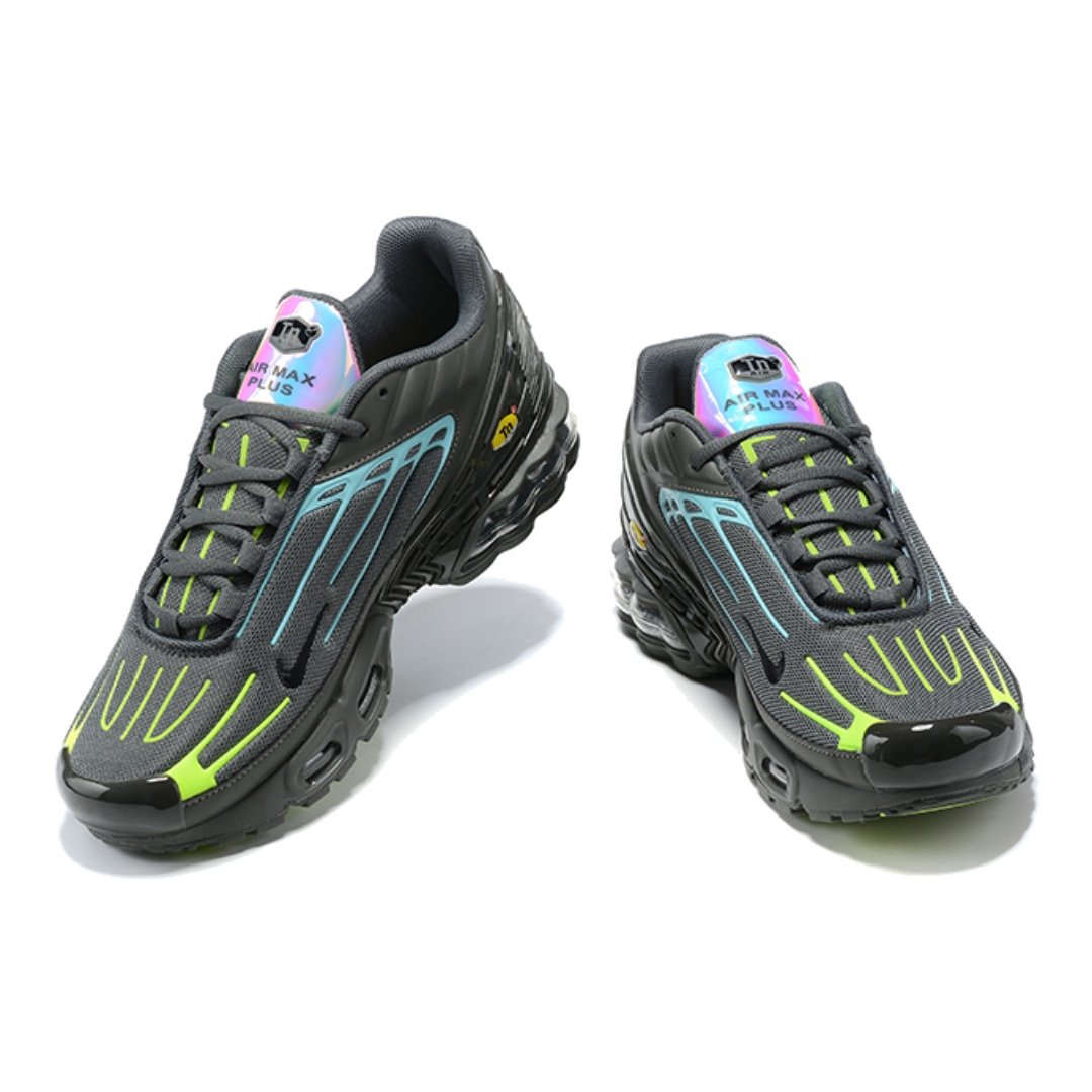 Nike TN Plus 3 Bequemer, Futuristischer Sneaker mit Max Air Dämpfung für Herren