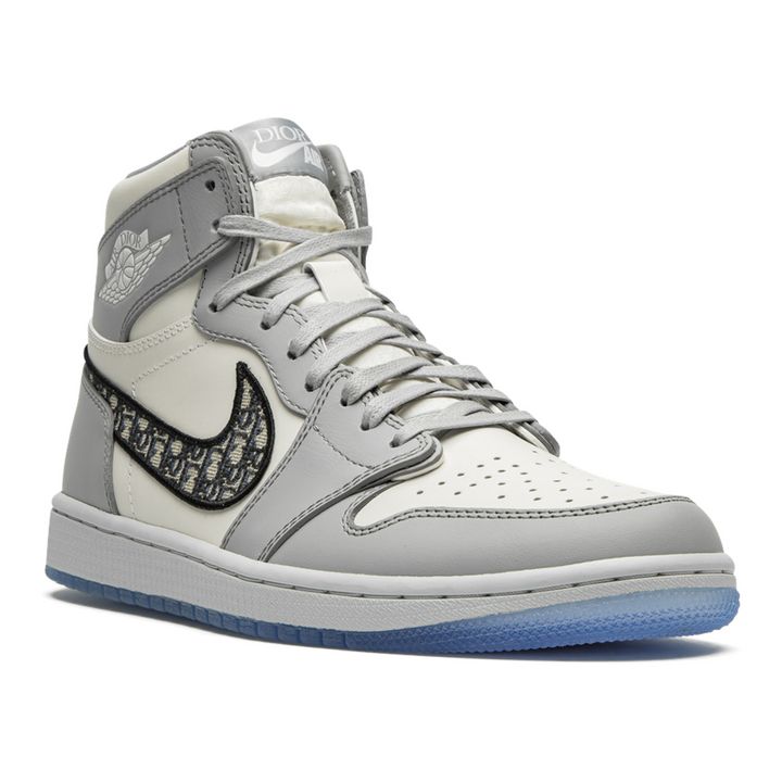 Exklusiver Air Jordan 1 Retro High Dior Sneaker | Luxuriöse Leder-Kollaboration | Sammlerstück