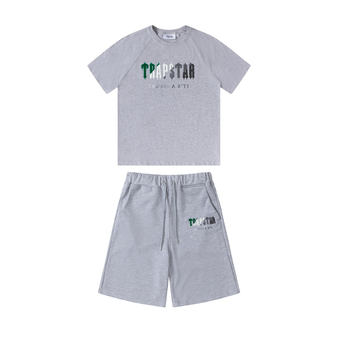Stylisches Trapstar Decoded Grau-Grün Chenille Shorts Set für Herren